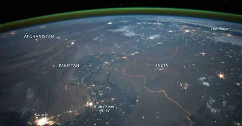 indo-pakistan-border-space-pic